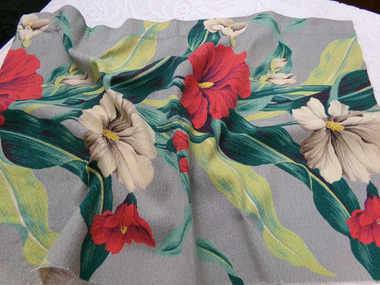Bold Vintage Barkcloth Fabric Hawaii Hibiscus Pattern Gray Red Cream 19" x 27"