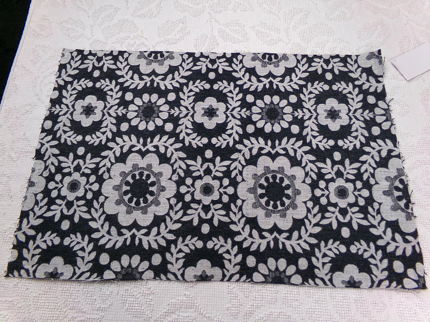 Black & White Floral Vintage Woven Fabric, FLOWER POWER Mod Daisy Reversible Sewing Quilt Material, 16" x 24"