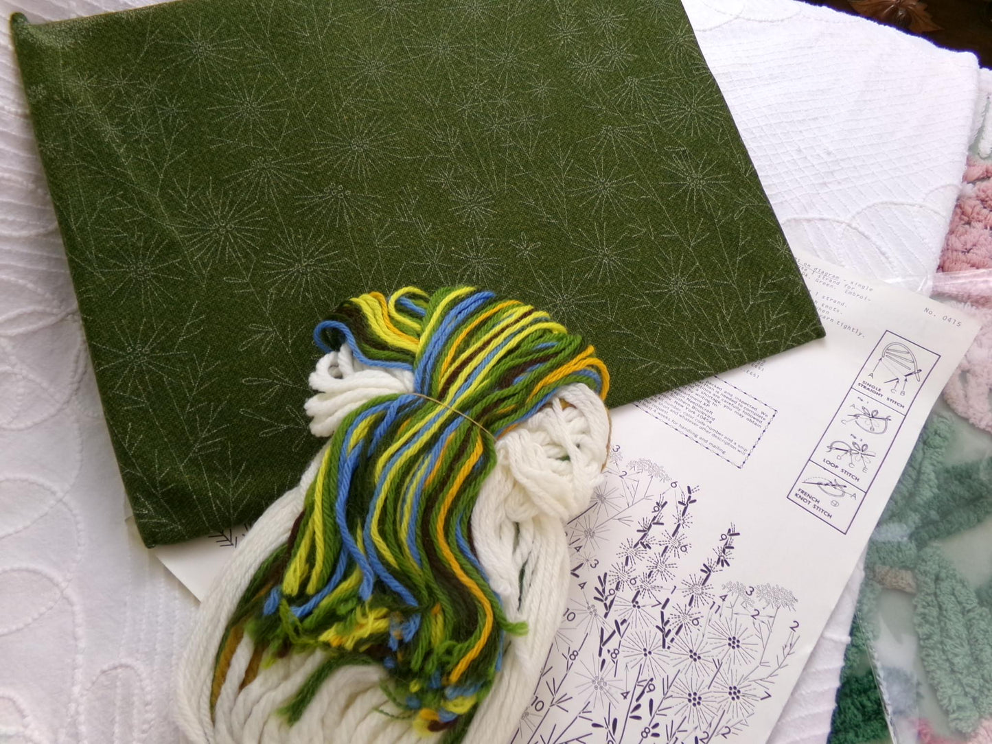 DAISY FIELD Vintage Crewel Stitchery Kit, Boho 0415 Paragon 0145 Embroidery