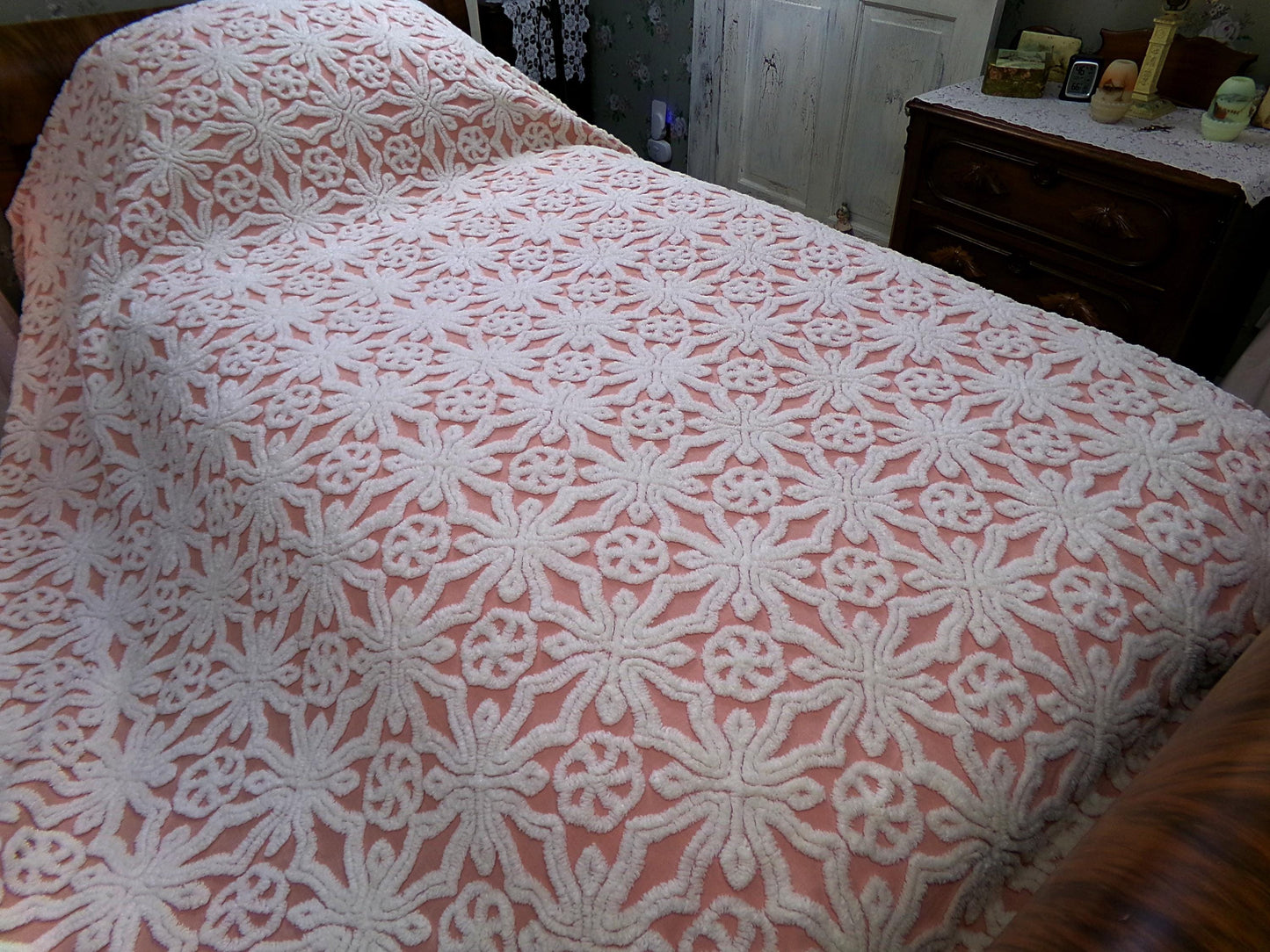 Chenille Bedspread Full Size Fairytale Snowflake Pinwheel Tufts, Feminine Vintage Cotton Bedding
