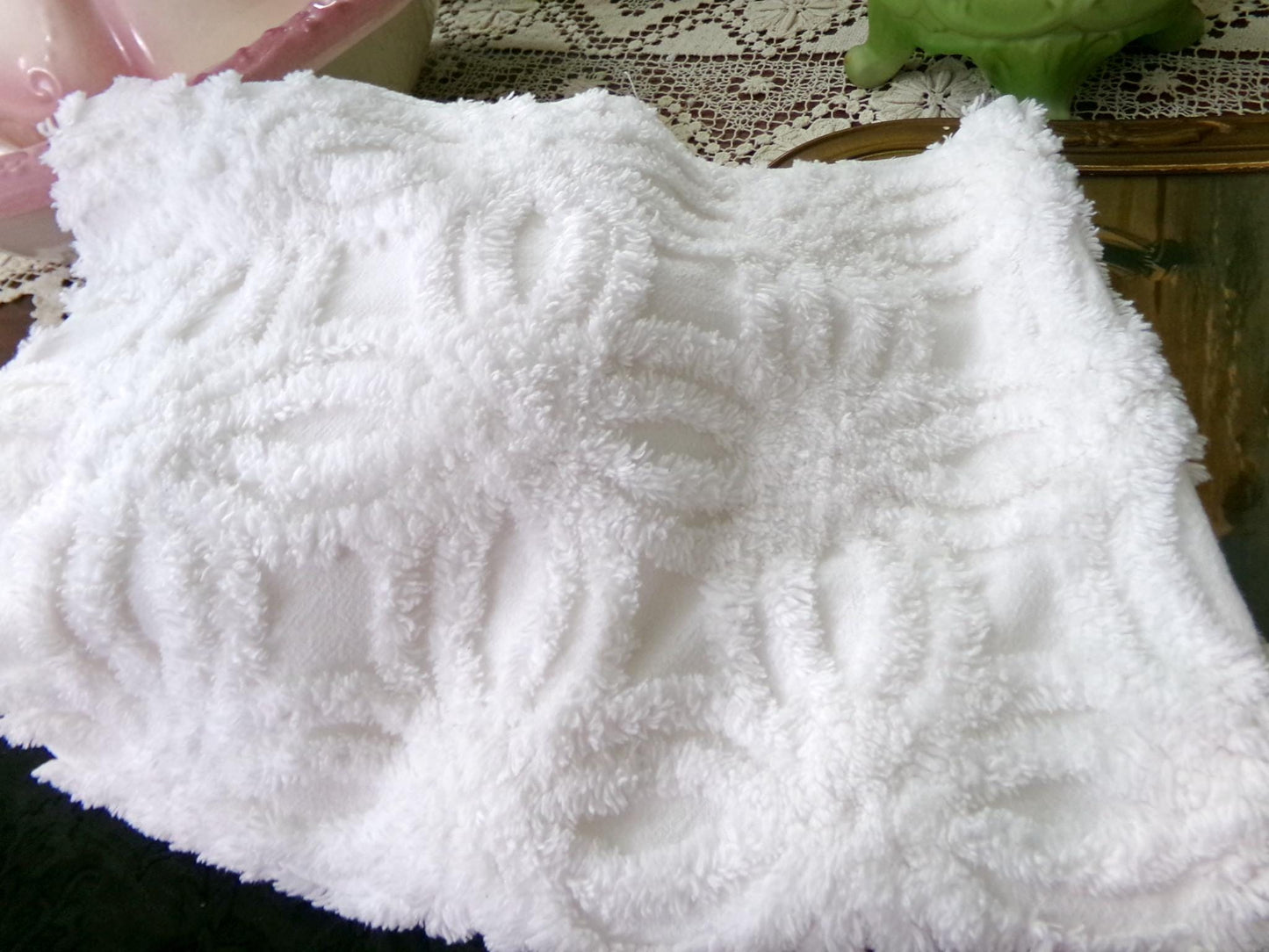 Vintage Chenille Fabric Elegant Fluffy White Wedding Rings, 18" x 25"