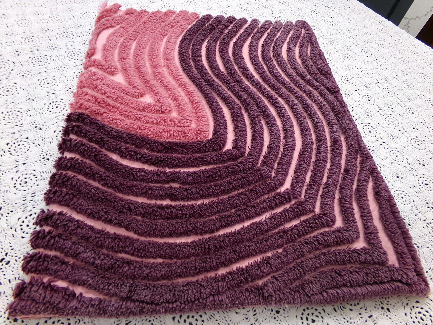hypnotic sunkissed vintage chenille bedspread fabric pink mauve optic 16" x 25"