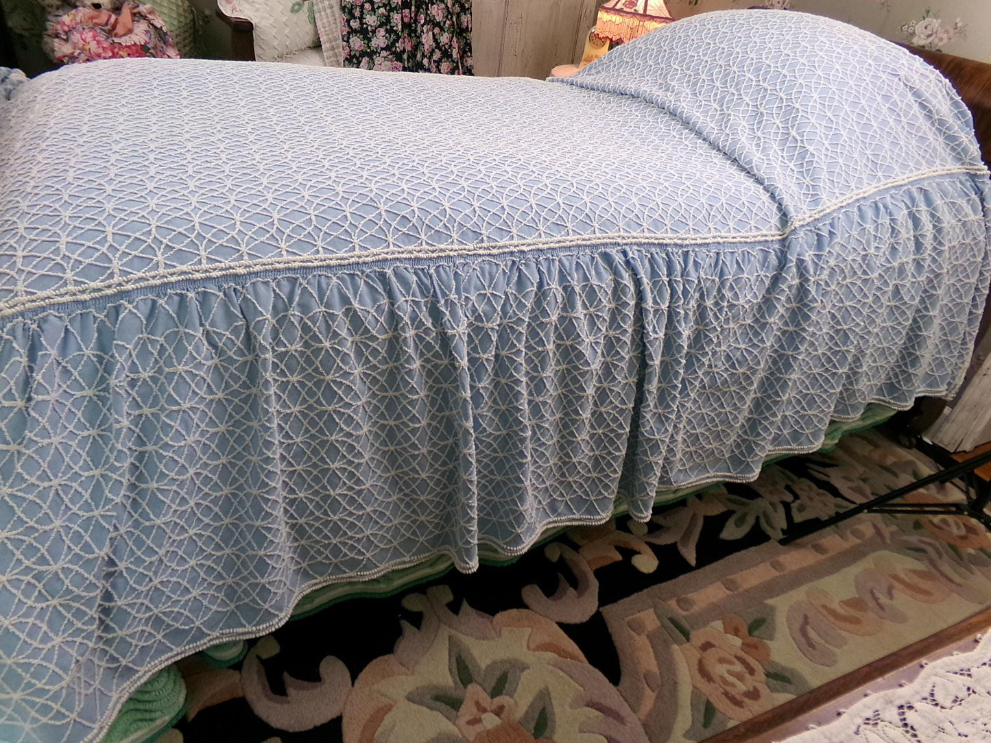 Blue & White Vintage Chenille Ruffled Bedspread, Geometric Coastal Twin Sz Bedding