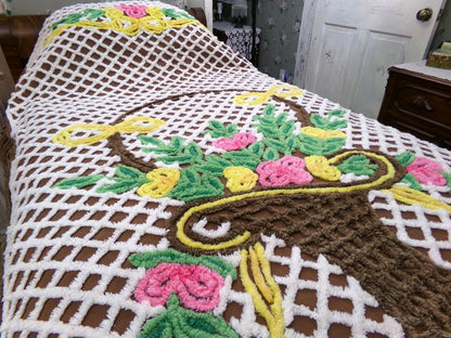 Vintage Chenille Bedspread Chocolate Brown Flower Basket Scallop Pom Pom Trim Full