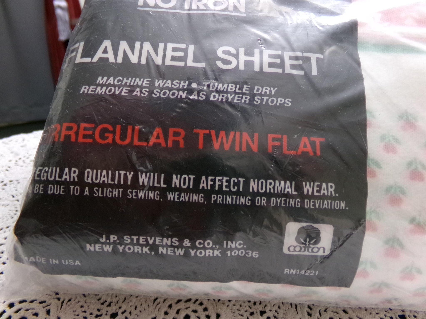 Vintage Twin Flannel Flat Sheet Floral Tulip Heart Design Pink Green White, 100% Cotton