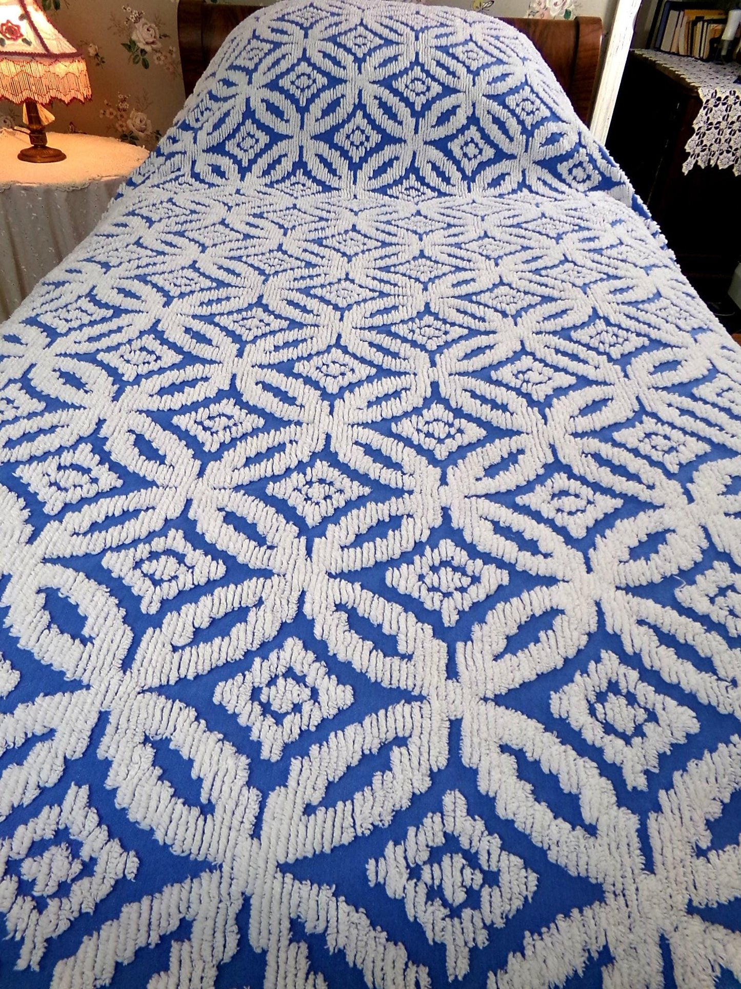 coastal cottage blue vintage chenille bedspread, cobalt & white geometric design, 100% cotton twin size summer coverlet with fringe