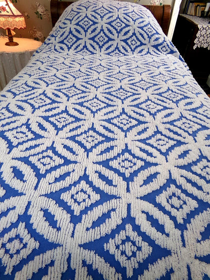 coastal cottage blue vintage chenille bedspread, cobalt & white geometric design, 100% cotton twin size summer coverlet with fringe