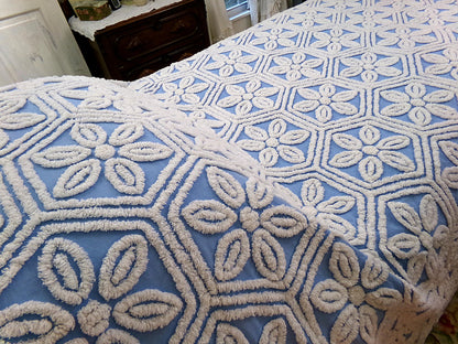 coastal blue vintage chenille bedspread, white daisies on sky blue, summer cottage full size cotton bedding