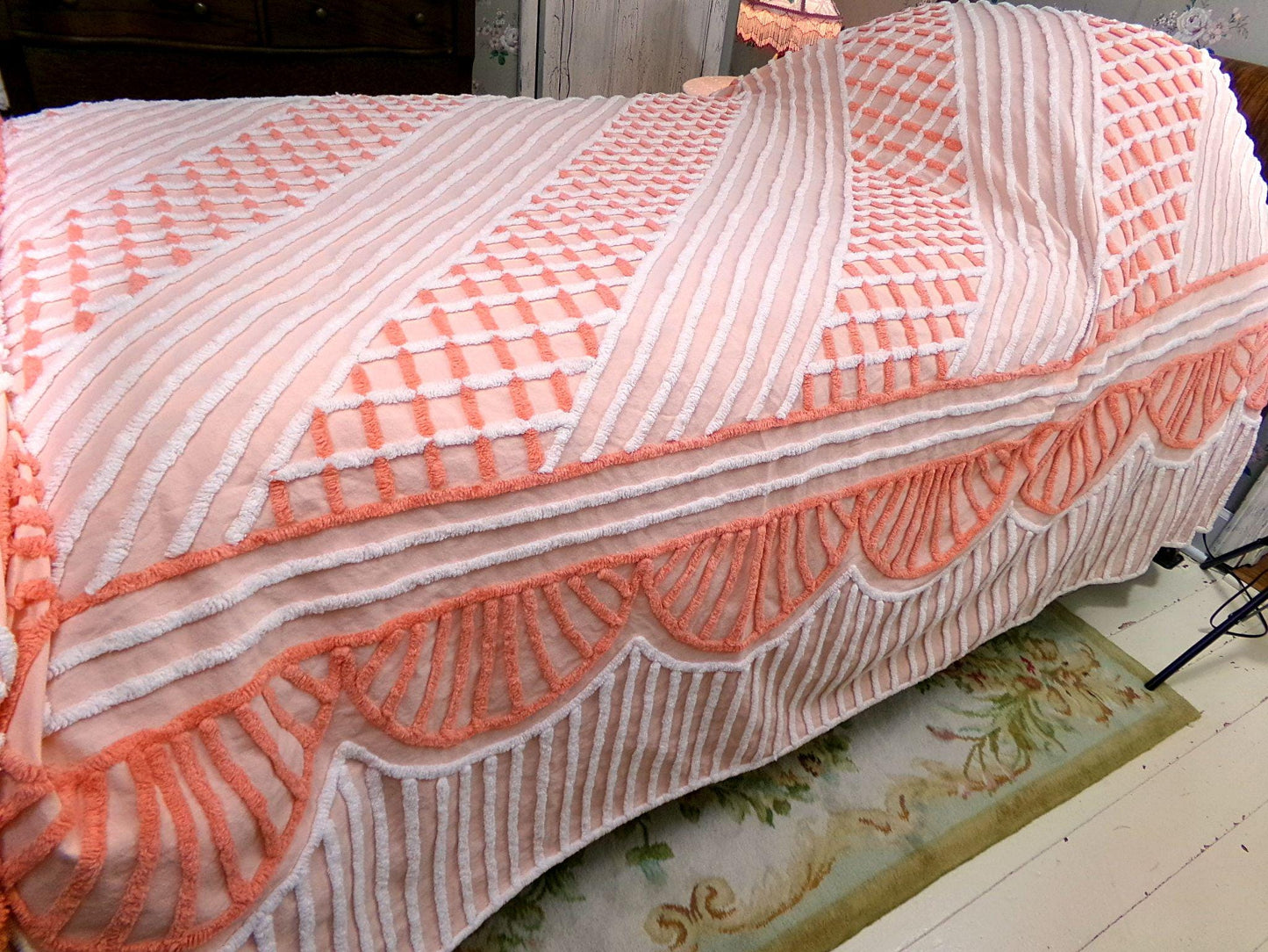 creamsicle vintage chenille bedspread, peach & white optic geometric, cotton full size bedding