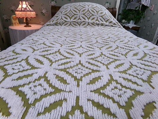 Boho Vintage Chenille Bedspread, Full Size Olive Green White Tufted Geometric Design