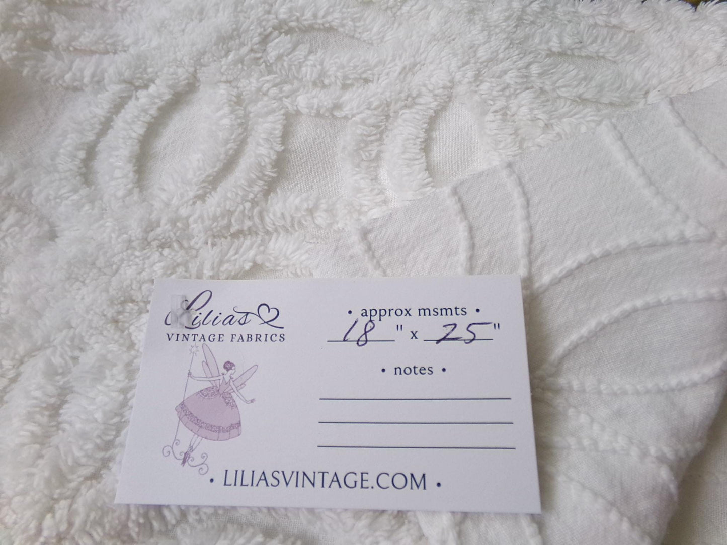 Vintage Chenille Fabric Elegant Fluffy White Wedding Rings, 18" x 25"