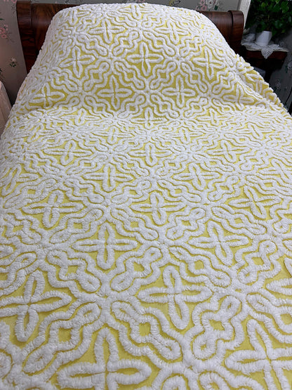 Celestial Stars Vintage Chenille Bedspread, Yellow & White Full Size Cotton