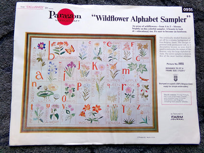 WILDFLOWER ALPHABET SAMPLER Crewel Stitchery Kit Vintage Paragon 0955 Embroidery