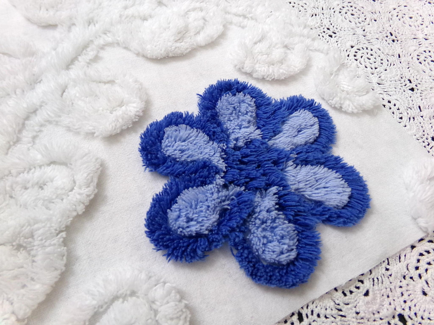 Blueberry Swirl Vintage Chenille Bedspread Fabric, Coastal Blue & White Daisy 16.5x25"