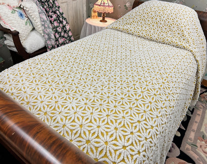 Boho Vintage Chenille Bedspread, Plush White Daisies Harvest Gold, TWIN Size