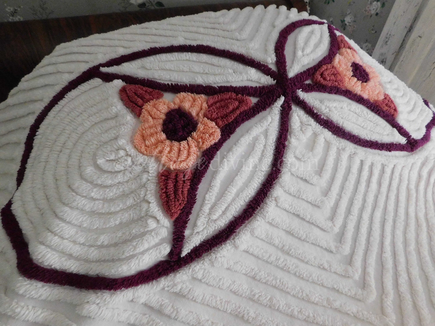 optic white mod floral vintage chenille bedspread, full size farmhouse style bedding