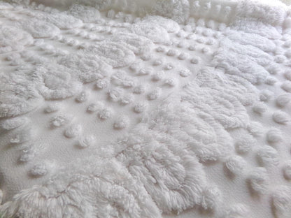 Graceful White Vintage Chenille Bedspread Fabric, Swirl Dot Sewing & Quilt Material, 20" x 27"