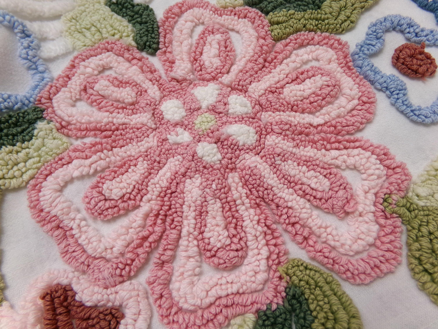 Vintage White Chenille Fabric 29x23" Garden Floral Bouquet