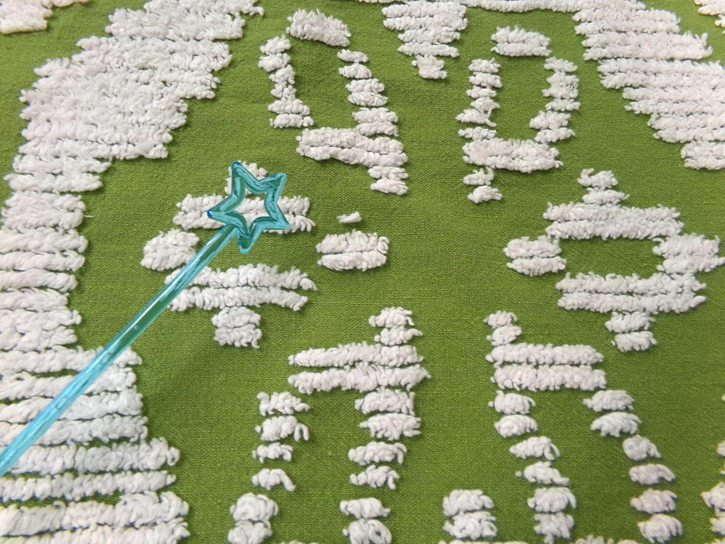 Boho Vintage Chenille Bedspread Fabric, 70s Green White Daisy 19x26" Lightweight Pc