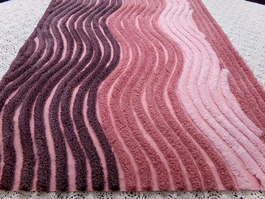 Triple Ripple Vintage Pink Chenille Bedspread Fabric Frosted Tufts 18x24" Quilt Piece