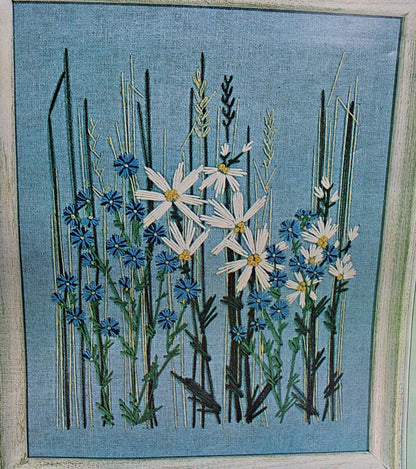 DAISIES Vintage Crewel Embroidery Kit Boho Hippie Floral Paragon 0723 Stitchery