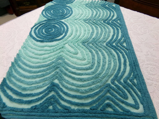 dramatic waves vintage chenille bedspread fabric, captivating quilt material 31" x 19"
