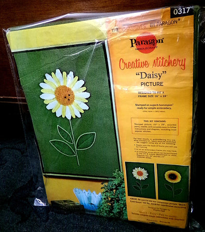 DAISY Boho Crewel Embroidery Kit, Vintage Paragon Stitchery 0317 Phyllis Hall Canvas Patina/Fade