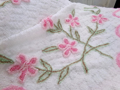 vintage white & pink chenille bedspread, climbing cottage flowers on a vine, full size cotton summer bedding w/ ruffle skirt