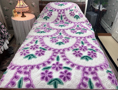 Meadow Violets Vintage Chenille Bedspread, Lavender & White Full Size Cotton