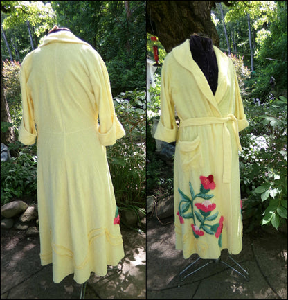 gorgeous vintage chenille robe, ladies floral tufted bathrobe in sunglow yellow, fit 'n flare, half sleeves, est size medium