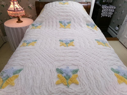 Country Cottage Chic 1950s Cotton Floral Vintage Chenille Bedspread, Full Size