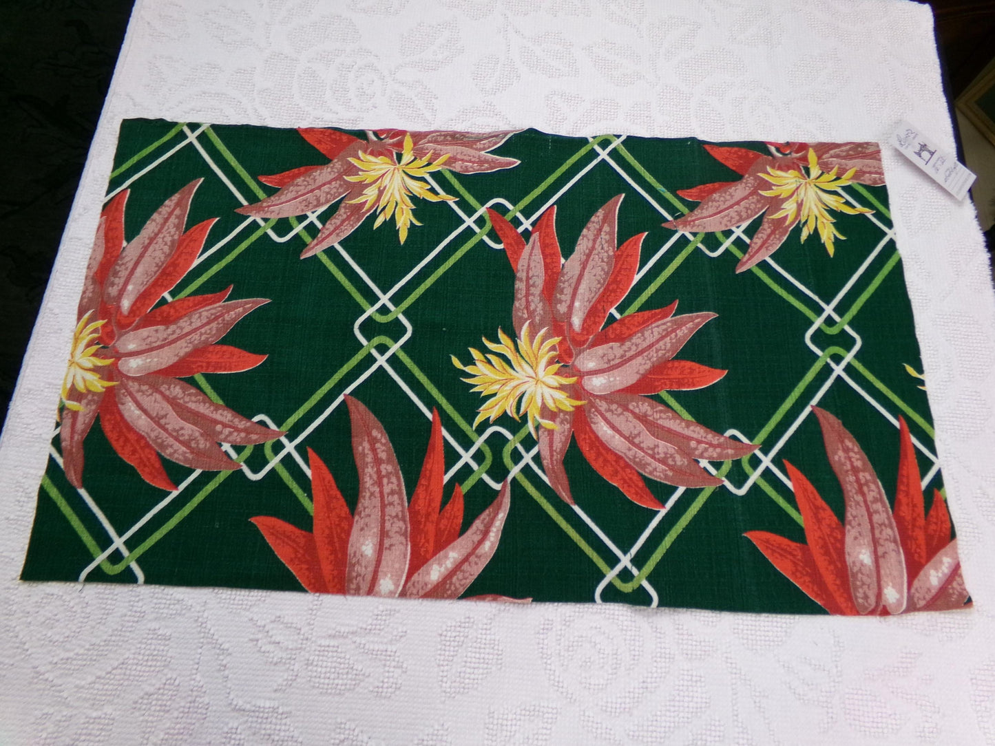 Shabby Vintage Barkcloth Fabric Tropical Tiki Hunter Green Exotic Lily Lattice 16x28"