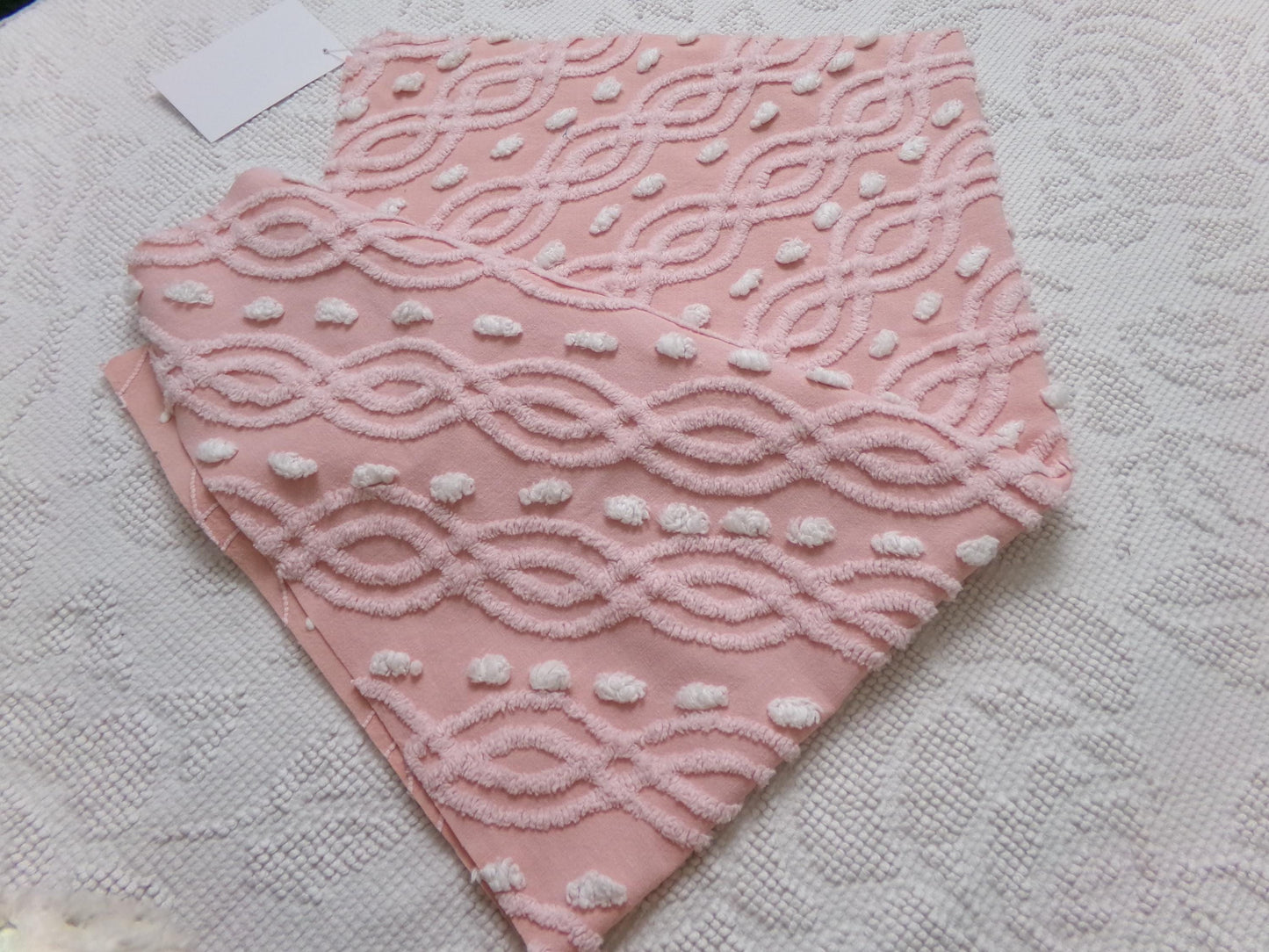 Vintage Chenille Bedspread Fabric Cottage Pink White Eternity Link 18x24"