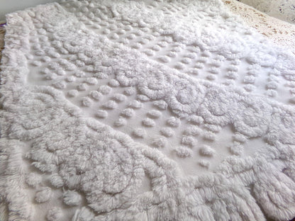 Fluffy Angel White Plush Swirl Vintage Chenille Quilt Fabric, 16" x 24" inch Piece