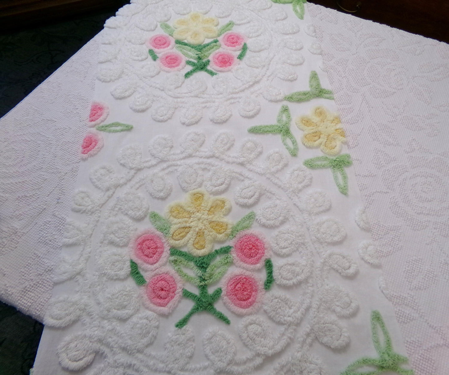Dreamy White Floral Vintage Chenille Bedspread Fabric Sewing & Quilt Material 18" x 35"