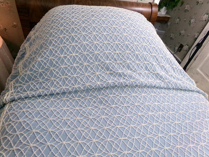 Blue & White Vintage Chenille Ruffled Bedspread, Geometric Coastal Twin Sz Bedding