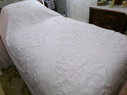 angelic lily white chenille bedspread, vintage simple cotton summer bedding, full size coverlet