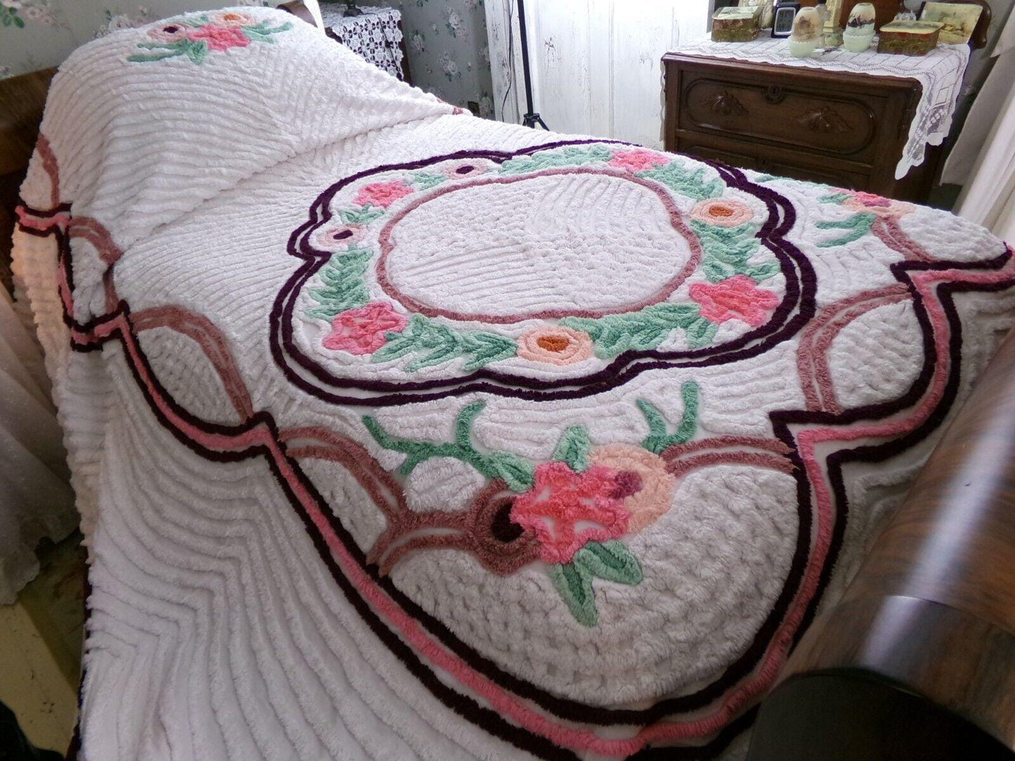 cottage living vintage chenille bedspread in plush rose florals, 100% cotton white full size bedding