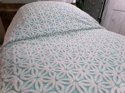Vintage White Daisy Aqua Chenille Bedspread, Cottage Style Twin Size Bedding