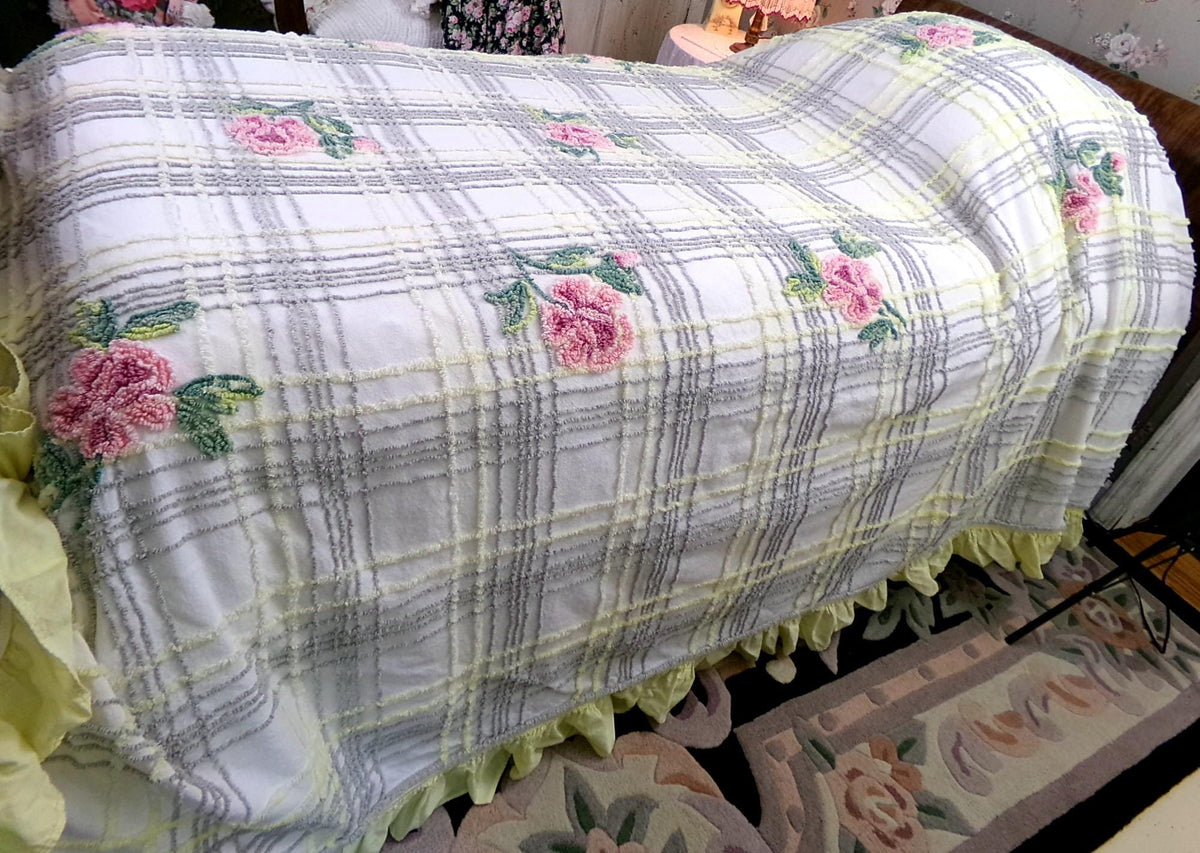 Vintage Pink Rose Chenille Bedspread Plaid Ruffled Shabby Chic Farmhouse Full Size