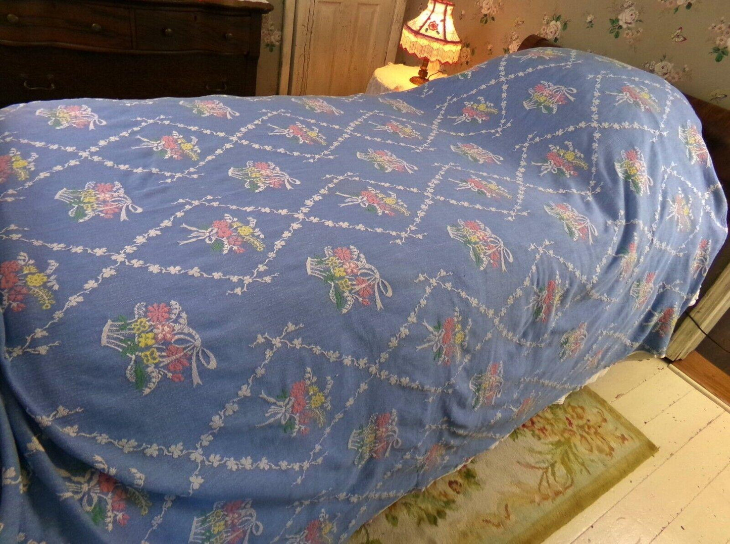 shabby cottage style vintage woven bedspread, fieldcrest blue floral twin coverlet