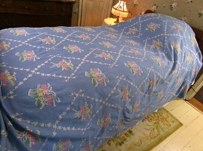 shabby cottage style vintage woven bedspread, fieldcrest blue floral twin coverlet