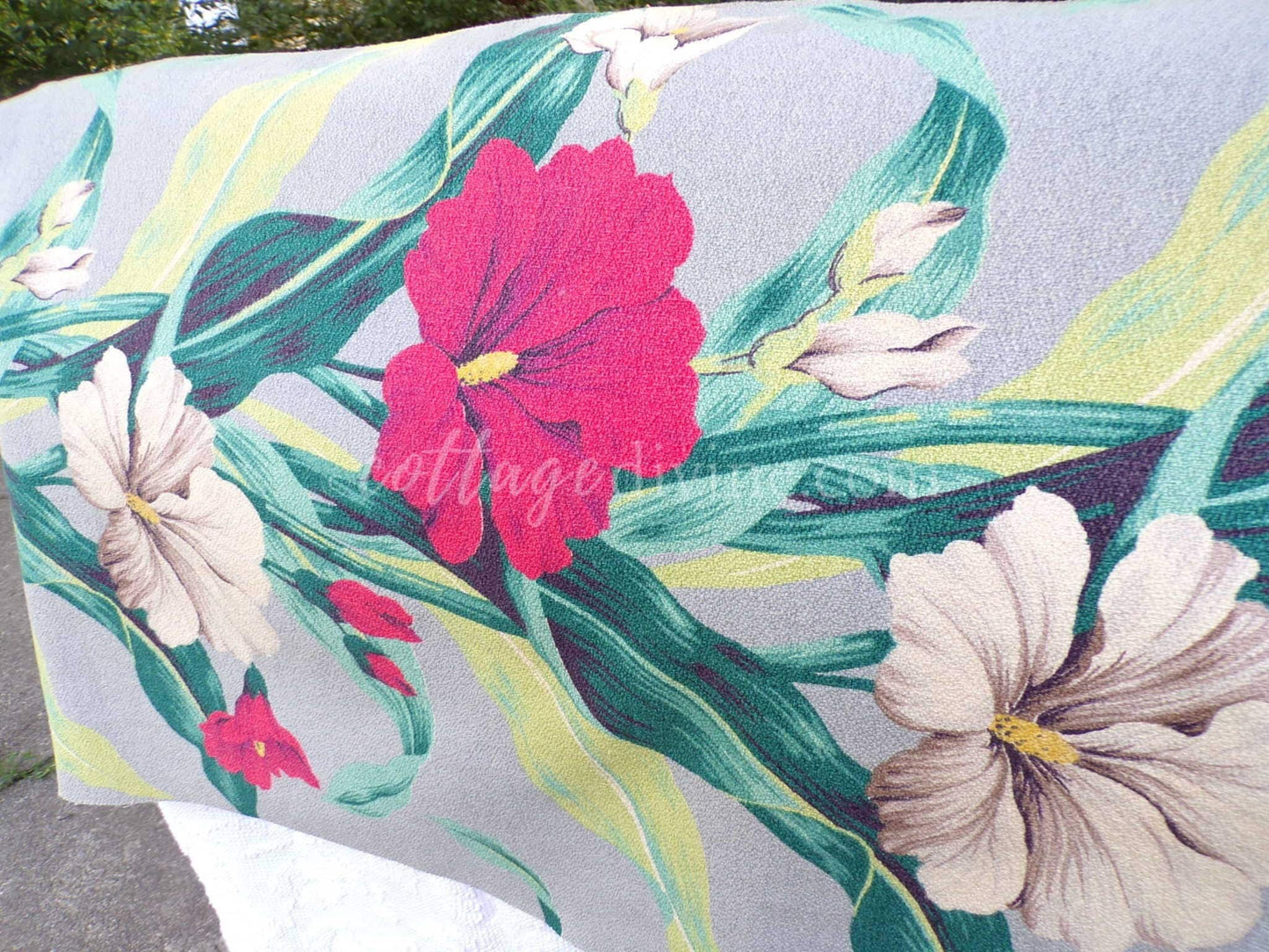 Tropical Vintage Barkcloth Fabric Piece, Salvaged MCM Exotic Botanical Island Hibiscus Print, 19" x 28" cut piece for fiber arts, sewing