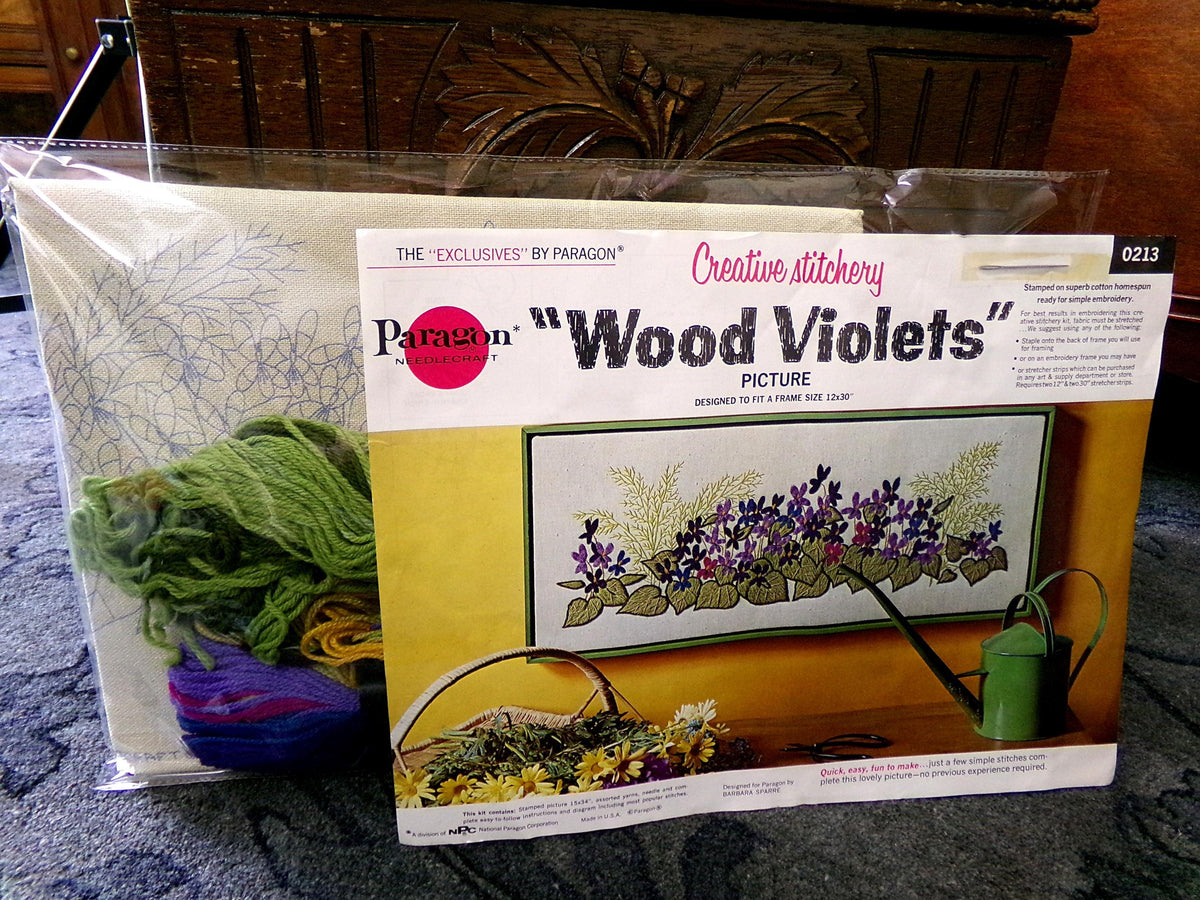 WOOD VIOLETS Vintage CREWEL Embroidery Kit Paragon 0213 Stitchery, Boho Woodland Floral