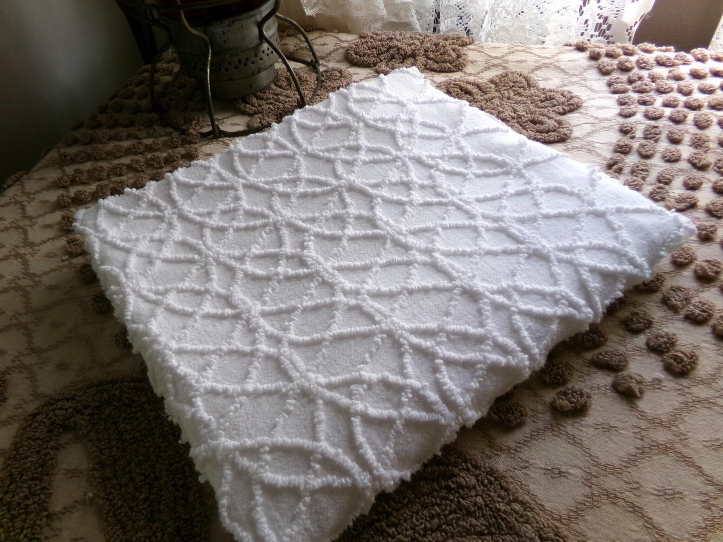 Petite White Eternity Links Vintage Chenille Fabric, 20" x 24" inch Piece, Elegant Lightweight Cotton, Ideal for Handmade Quilts, Crafts