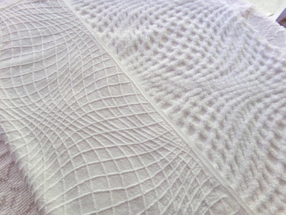intense illusion white vintage chenille fabric, plush webbed optic illusion design, 21" x 25" inch piece of quilt & sewing material