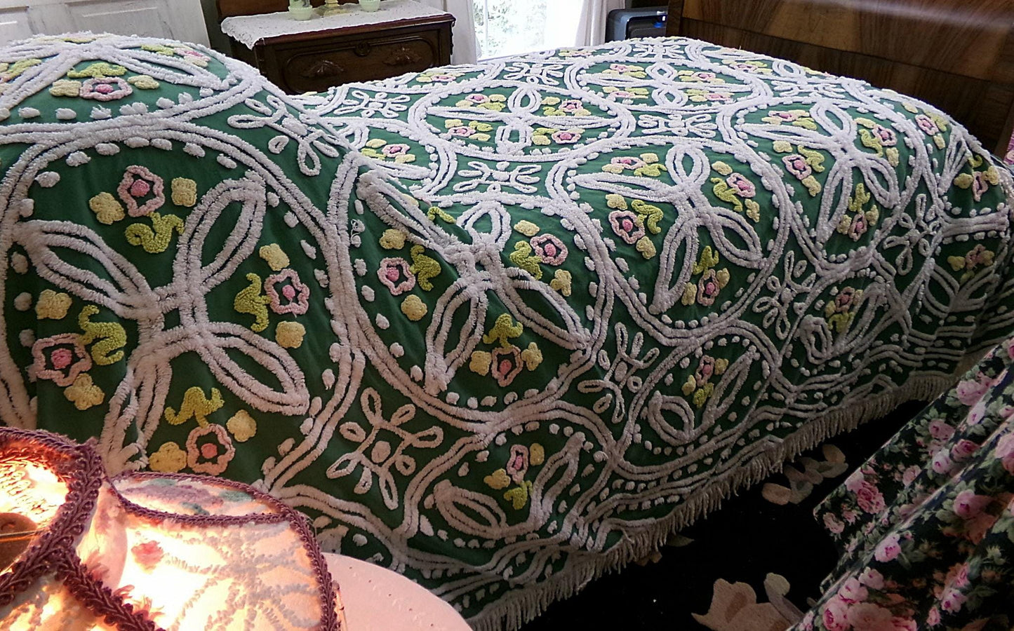 Vintage Chenille Bedspread, Emerald Green Floral Wedding Rings, Accent Fringe, Full