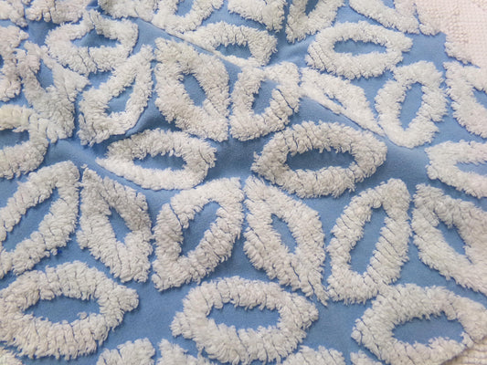 vintage daisy chenille fabric, blue & white quilt material 18" x 24"