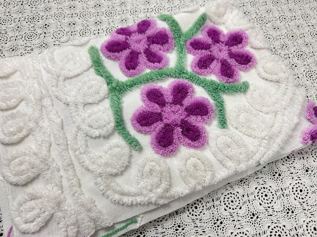 Little Violets Vintage Chenille Bedspread Fabric Sewing Quilt Material 20x30"