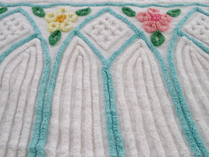 Plush White Vintage Chenille Fabric Cathedral Floral Design 20x24"